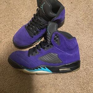 Jordan 5 Retro Alternate grape